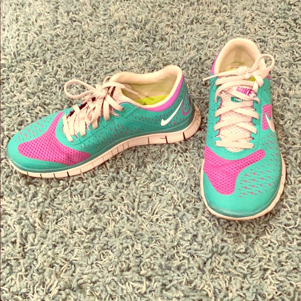 Nike Frees size 7